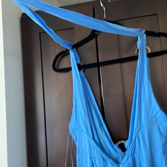 NWT Gorgeous Deep V Wide Leg Jumpsuit - Picture 13 of 15